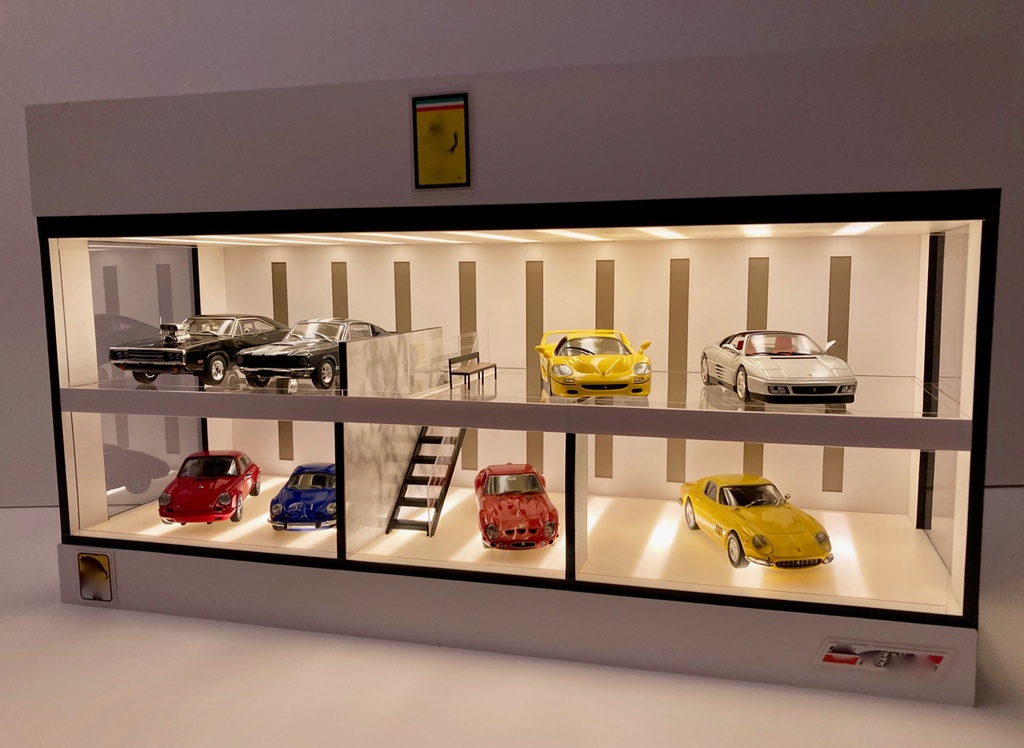 1/43・スリット照明、階段&ベンチ・2層式ディスプレーBOX / LED照明・スタイリッシュジオラマ・京商、ミニチャンプスなどに