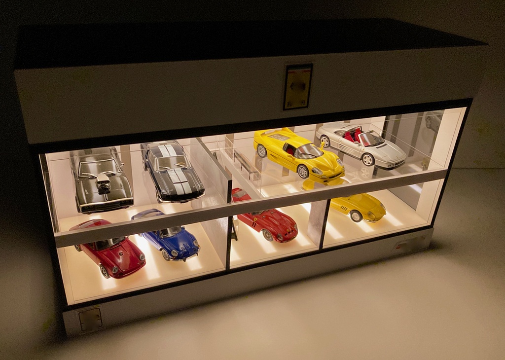 1/43・スリット照明、階段&ベンチ・2層式ディスプレーBOX / LED照明・スタイリッシュジオラマ・京商、ミニチャンプスなどに