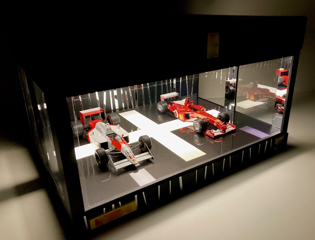 1/18展示2〜3台可・クロス照明・ディスプレーBOX / USB電源LED照明・ネオジオラマ・1/24、1/43、1/64、京商、オートアートなど