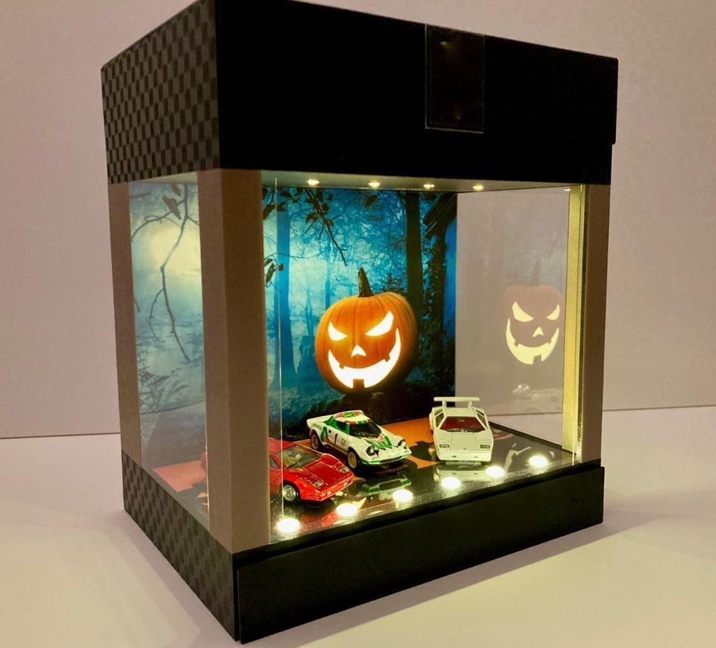 ハロウィン仕様・ディスプレーBOX / 壁面のカボチャが光る・スタイリッシュジオラマ・ホットウィール、京商、トミカ、フィギアなどに