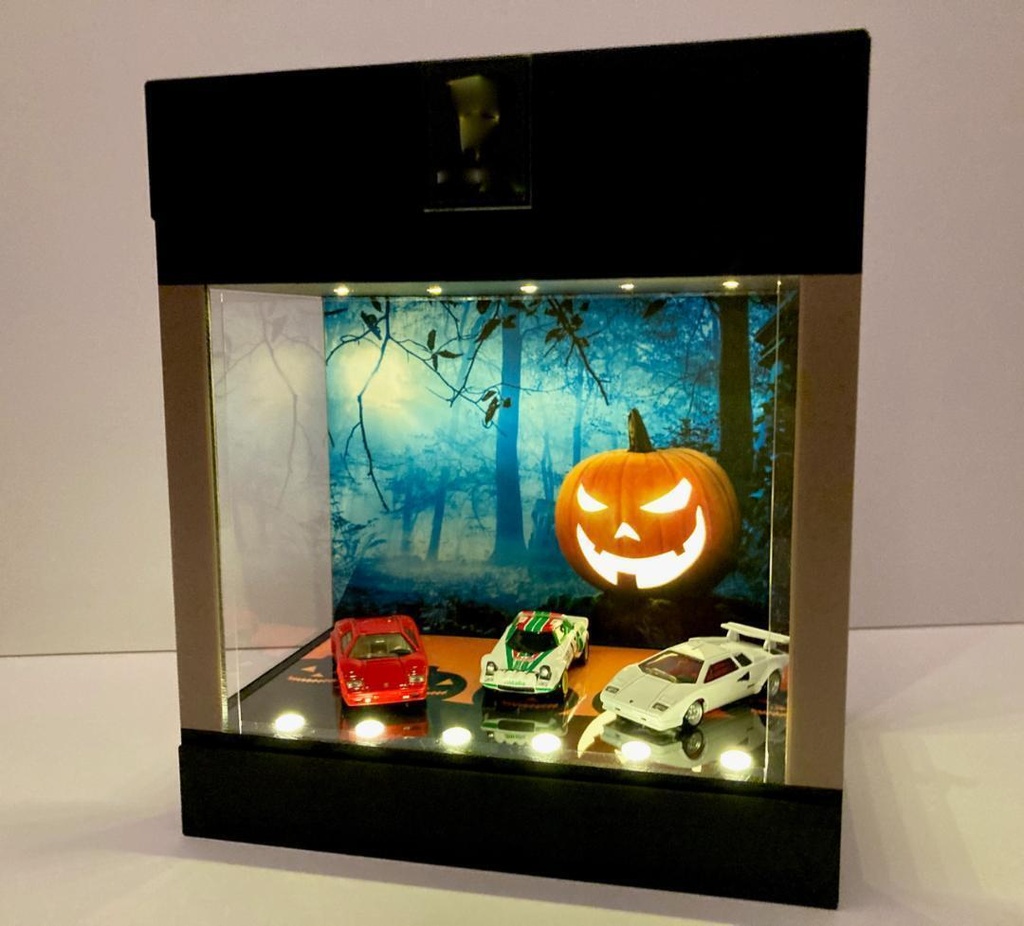 ハロウィン仕様・ディスプレーBOX / 壁面のカボチャが光る・スタイリッシュジオラマ・ホットウィール、京商、トミカ、フィギアなどに