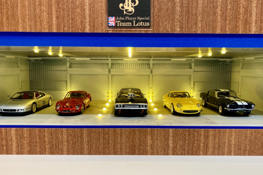 ネオガレージ・WOOD＆BL・ディスプレーBOX / LED照明20灯・スタイリッシュジオラマ・航空機、ミニカーに