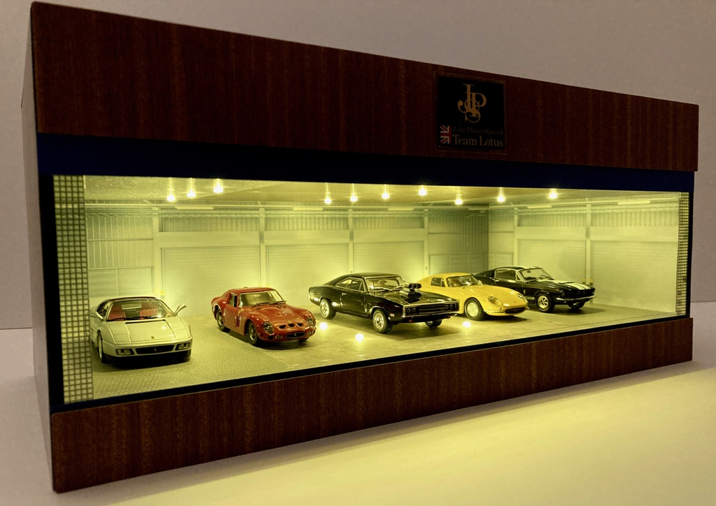 ネオガレージ・WOOD＆BL・ディスプレーBOX / LED照明20灯・スタイリッシュジオラマ・航空機、ミニカーに