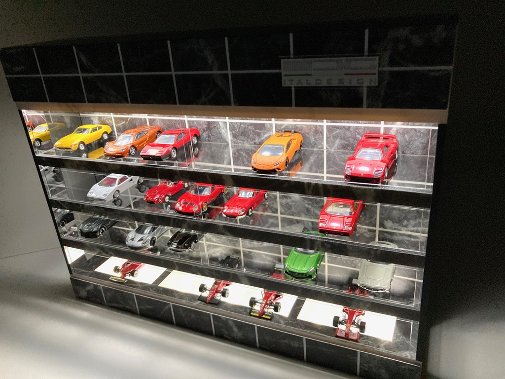 1/64展示40台可・黒大理石・4層式ディスプレーBOX /白色 LED照明内蔵・スタイリッシュジオラマ・トミカ、京商、ホットウィール等