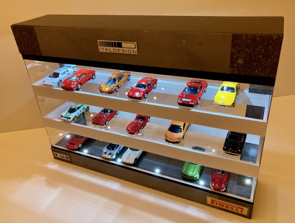 1/64展示30台可能・スケルトン構造・3層式ディスプレーBOX / 白色LED20灯内蔵・スタイリッシュジオラマ・トミカ、京商、ホットウィールなど