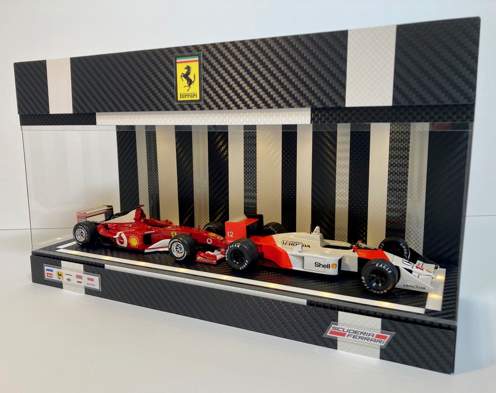 1/18・1/24・1/43対応・BK&WHカーボン・ディスプレーBOX / LED照明40灯・スタイリッシュジオラマ・京商、オートアートなどに・1/64にも