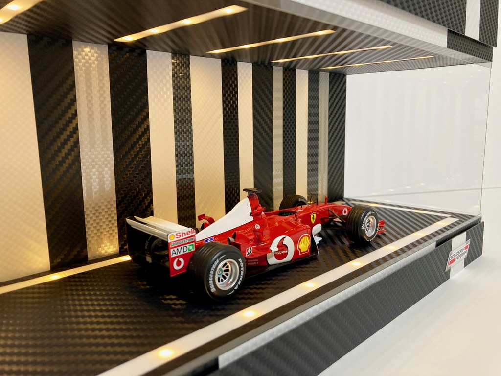 1/18・1/24・1/43対応・BK&WHカーボン・ディスプレーBOX / LED照明40灯・スタイリッシュジオラマ・京商、オートアートなどに・1/64にも
