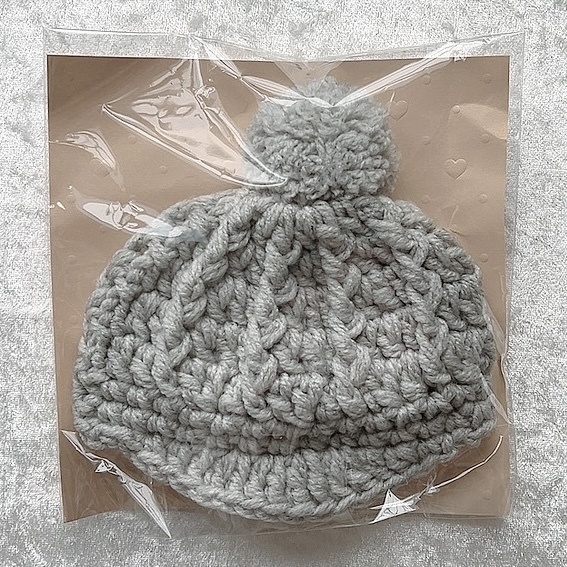 ぬい用つば付きニット帽