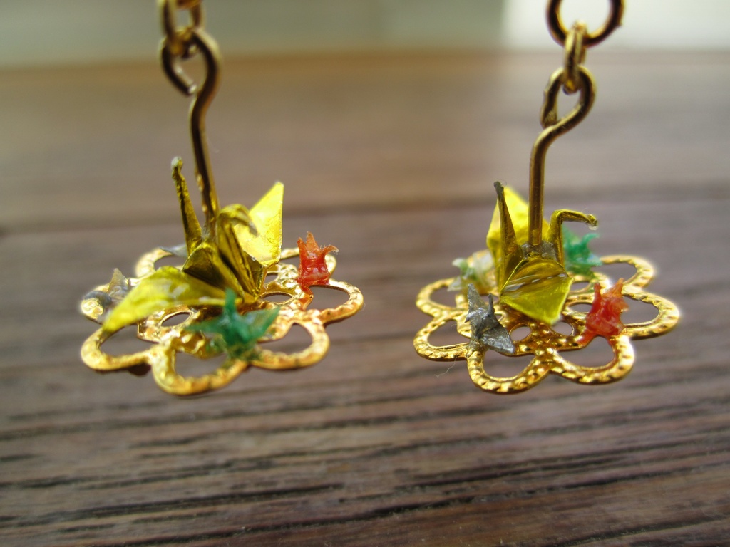 5羽の折り鶴のピアス
