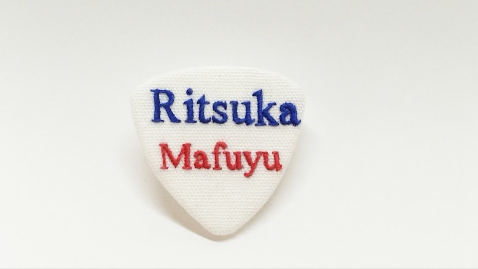 【M様オーダー品】ピック風ブローチ