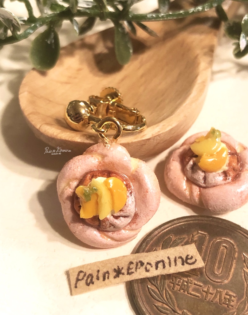 【片耳】フルーツデニッシュイヤリング：２色の桃