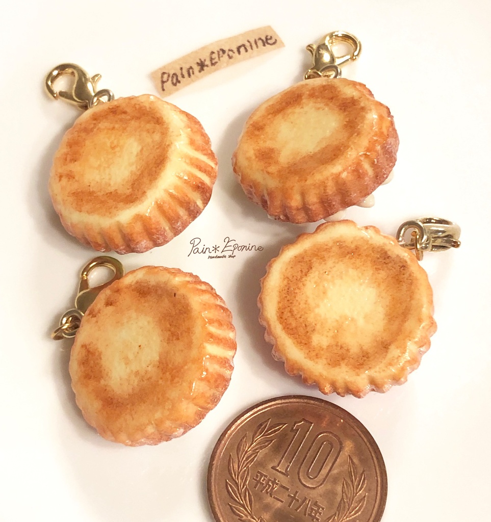 フルーツたっぷりタルトチャーム:チョコバナナ