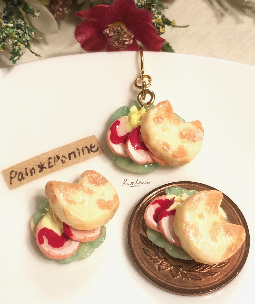 【片耳】にゃんこフォカッチャサンド(ハムエッグ)イヤリング