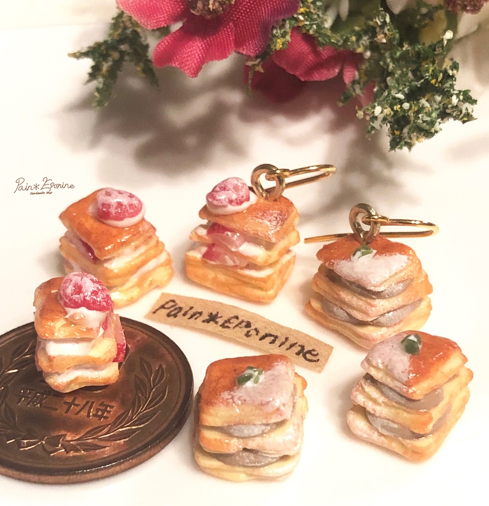 苺とコーヒーのミルフィーユピアス