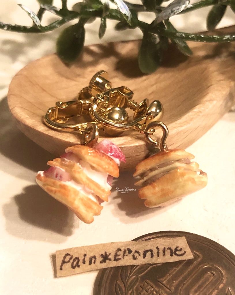 苺とコーヒーのミルフィーユイヤリング