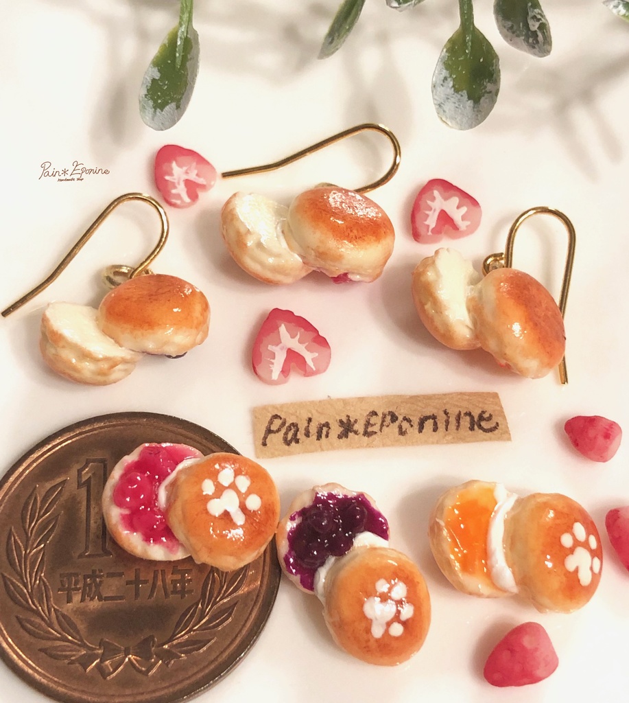 【片耳】ジャムがけ肉球スコーンピアス