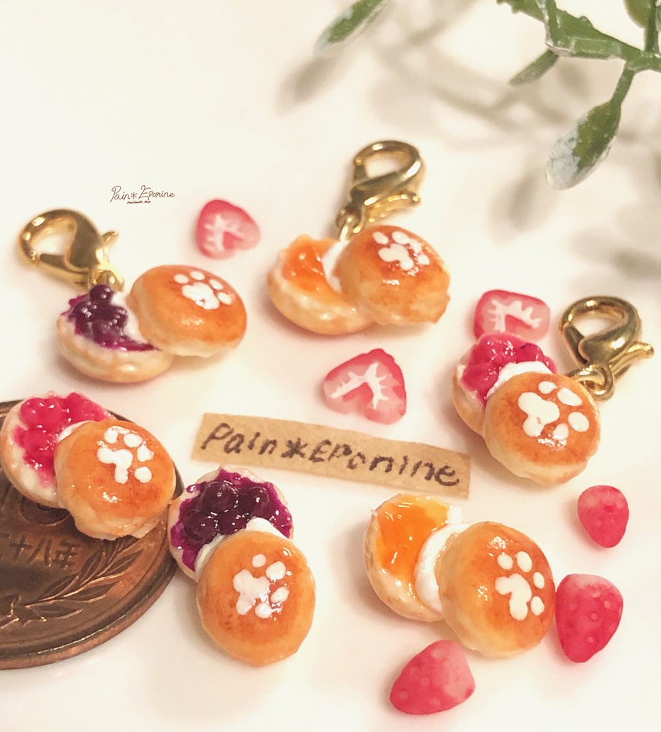 【選べる】ジャムがけ肉球スコーンチャーム