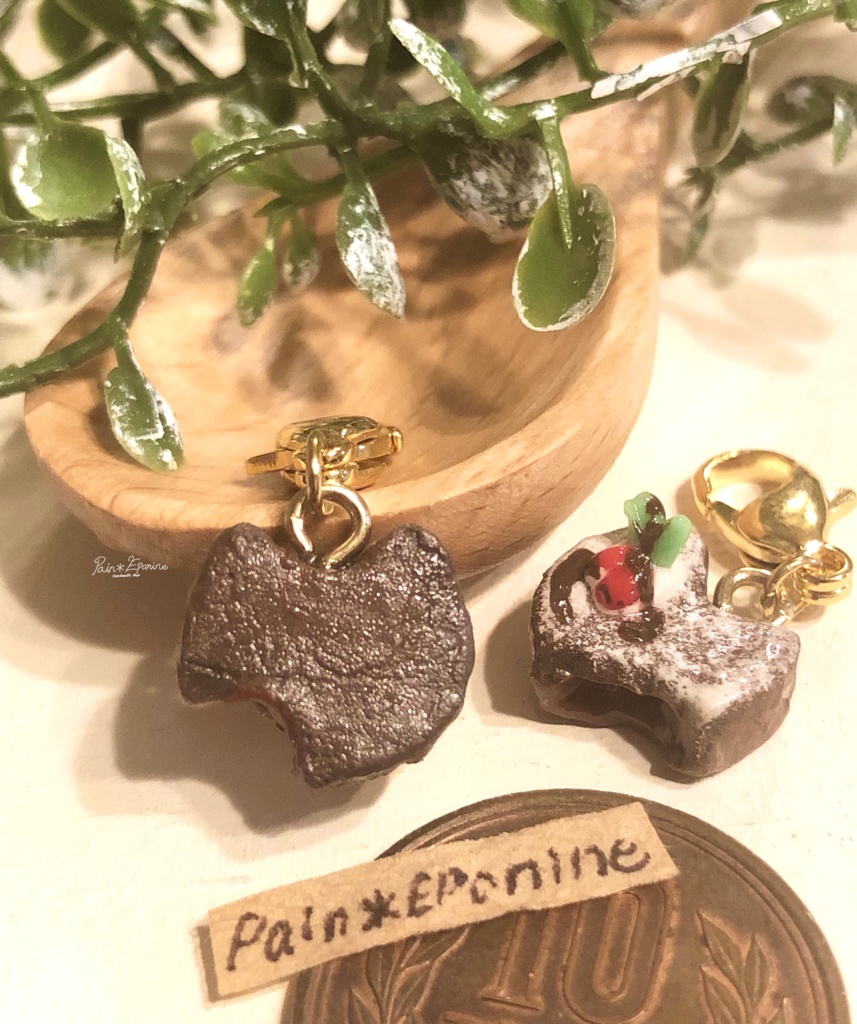 にゃんこフォンダンショコラチャーム:ラズベリー