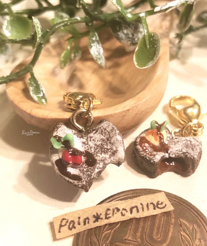 にゃんこフォンダンショコラチャーム:ラズベリー