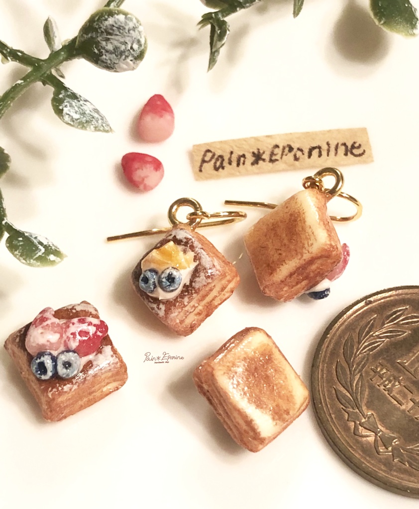 苺とマンゴーのひし形デニッシュピアス