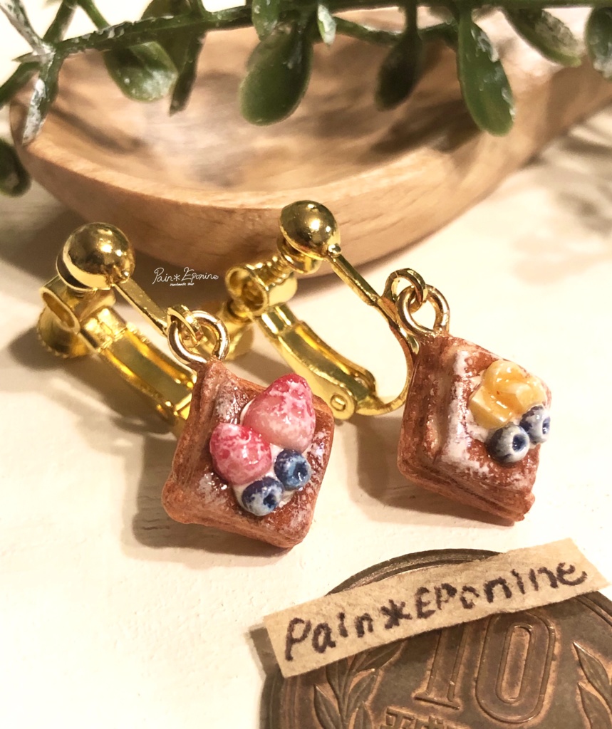 苺とマンゴーのひし形デニッシュイヤリング