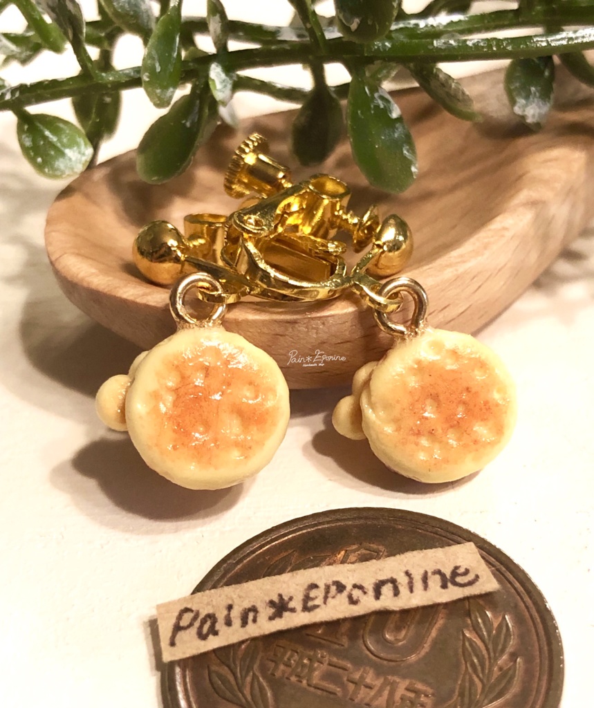 メープルとベリーの肉球パンケーキイヤリング