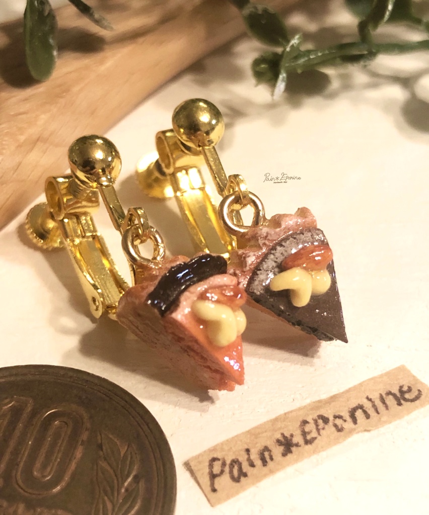カボチャとチョコのミニタルトイヤリング