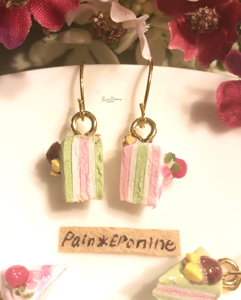 桜と抹茶のケーキセットピアス:断面