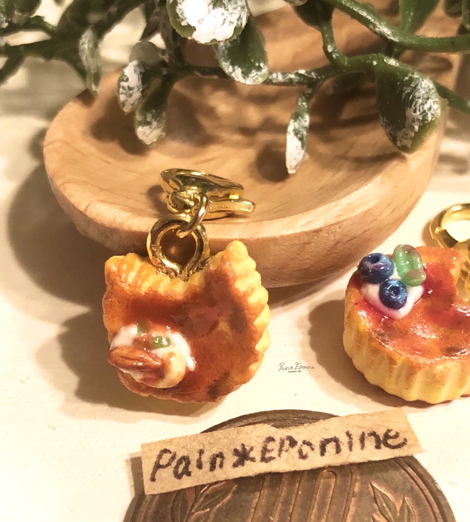 【選べる】にゃんこバスクチーズケーキチャーム