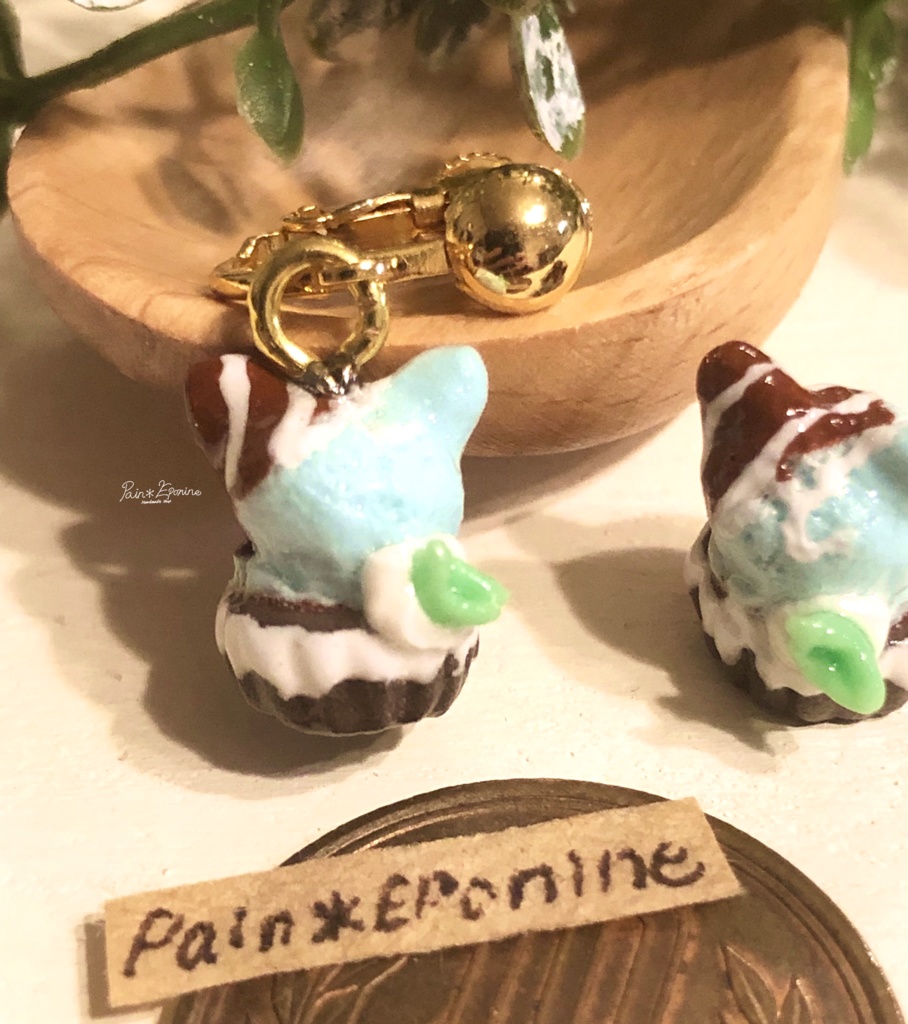 【片耳】にゃんこチョコミントアイスイヤリング