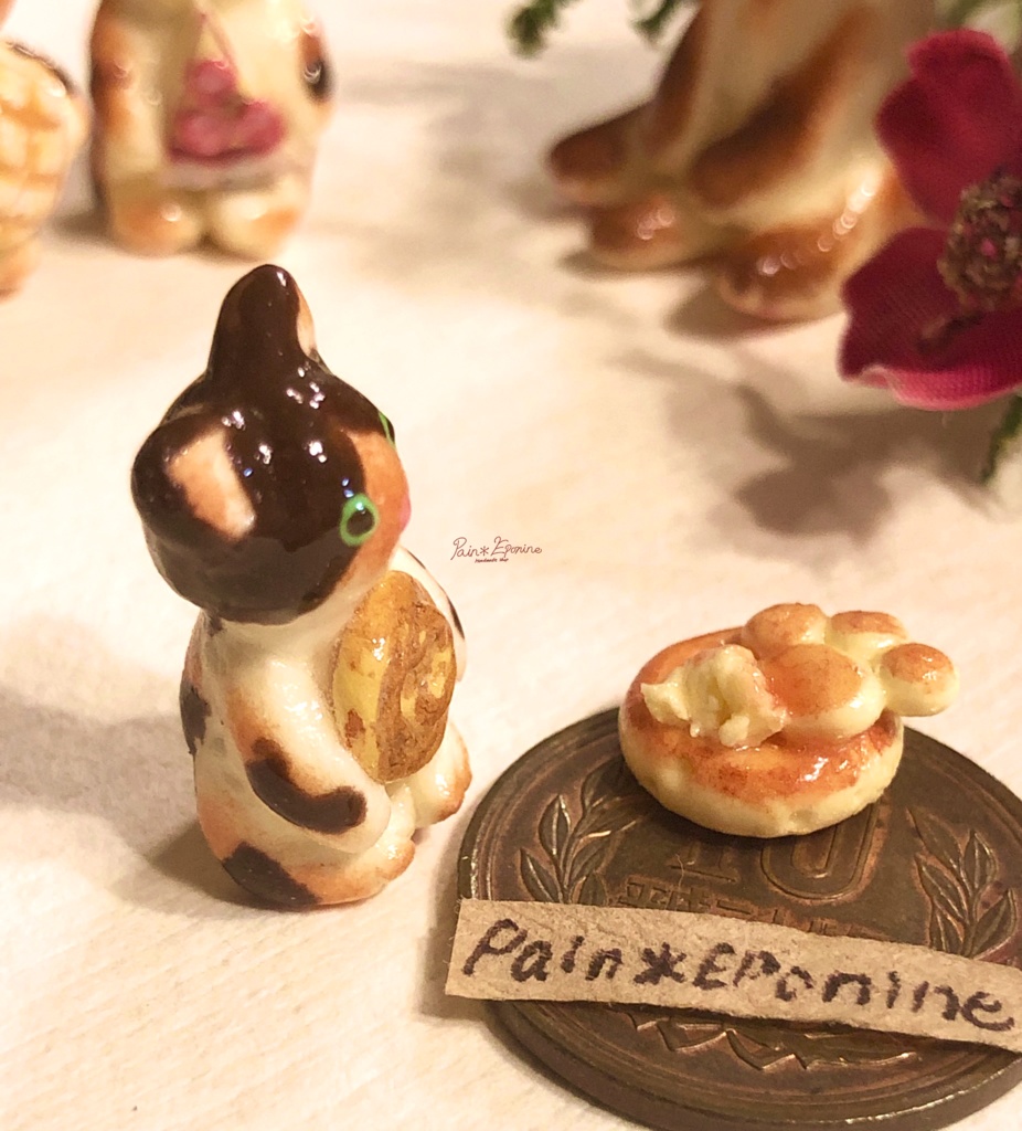 【*受注制作】食いしん坊な仔猫パン:ハチワレ(うずまきデニッシュ)