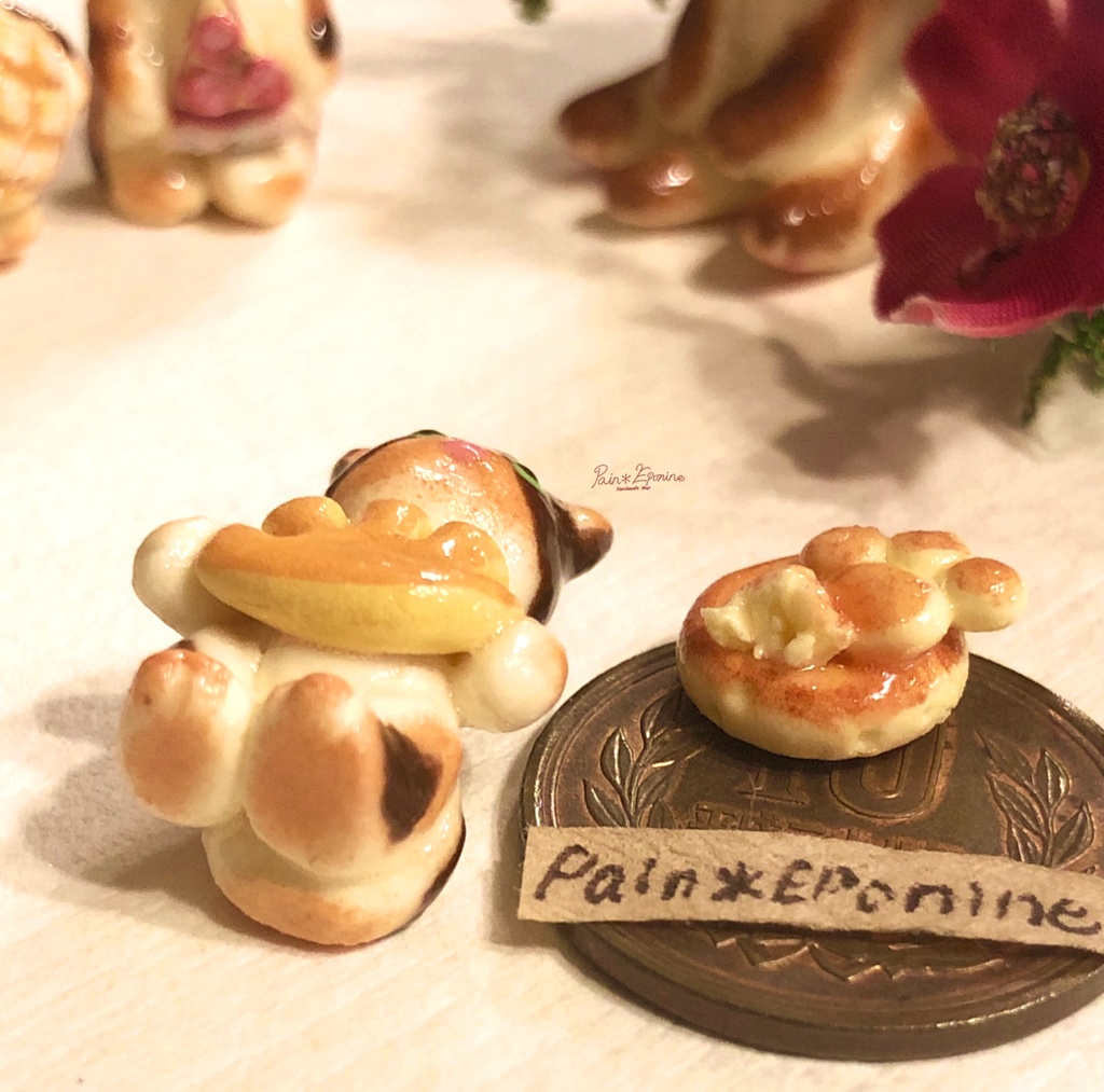 【*受注制作】食いしん坊な仔猫パン:ハチワレ(クリームパン)