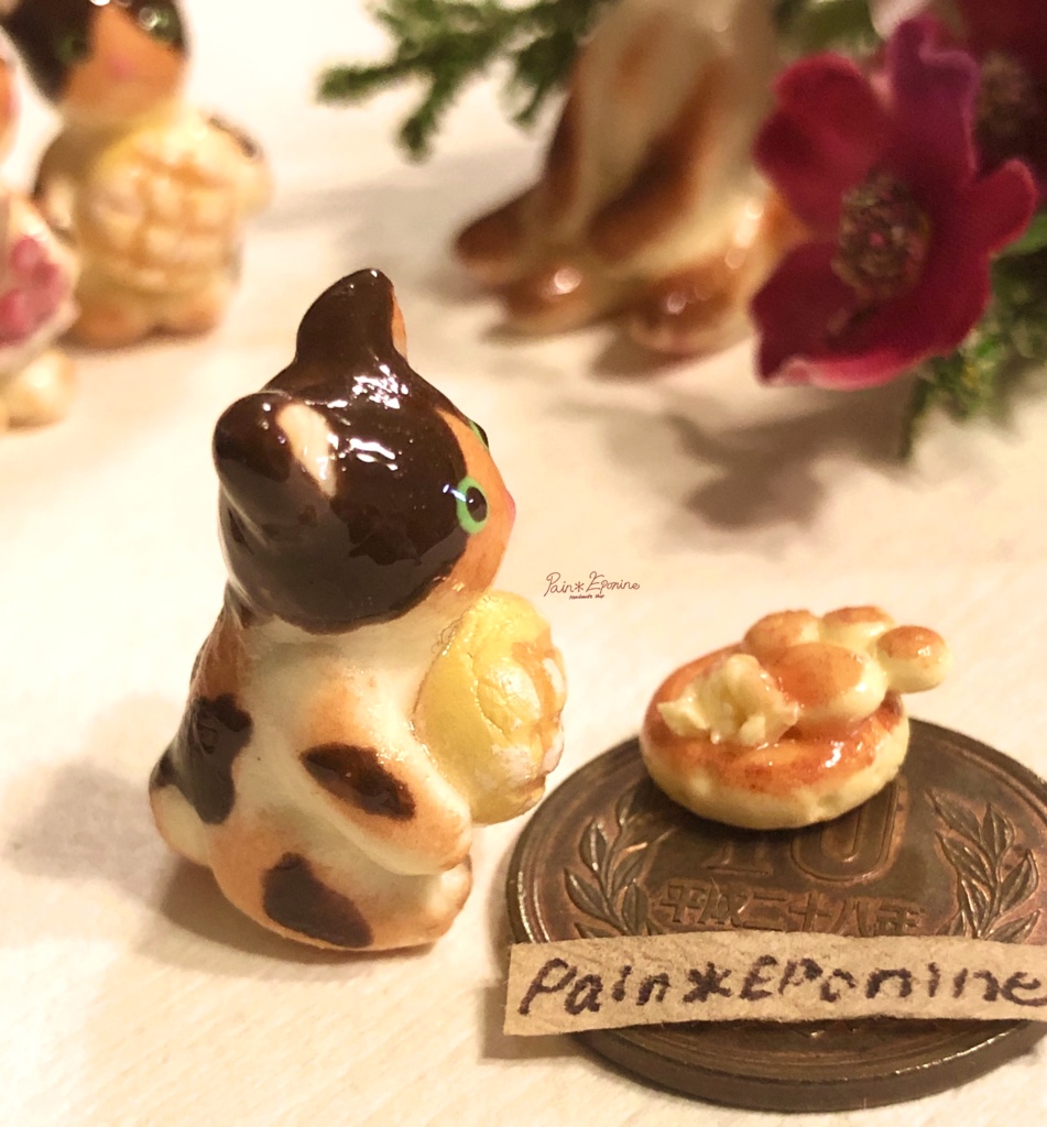 【*受注制作】食いしん坊な仔猫パン:ハチワレ(メロンパン)