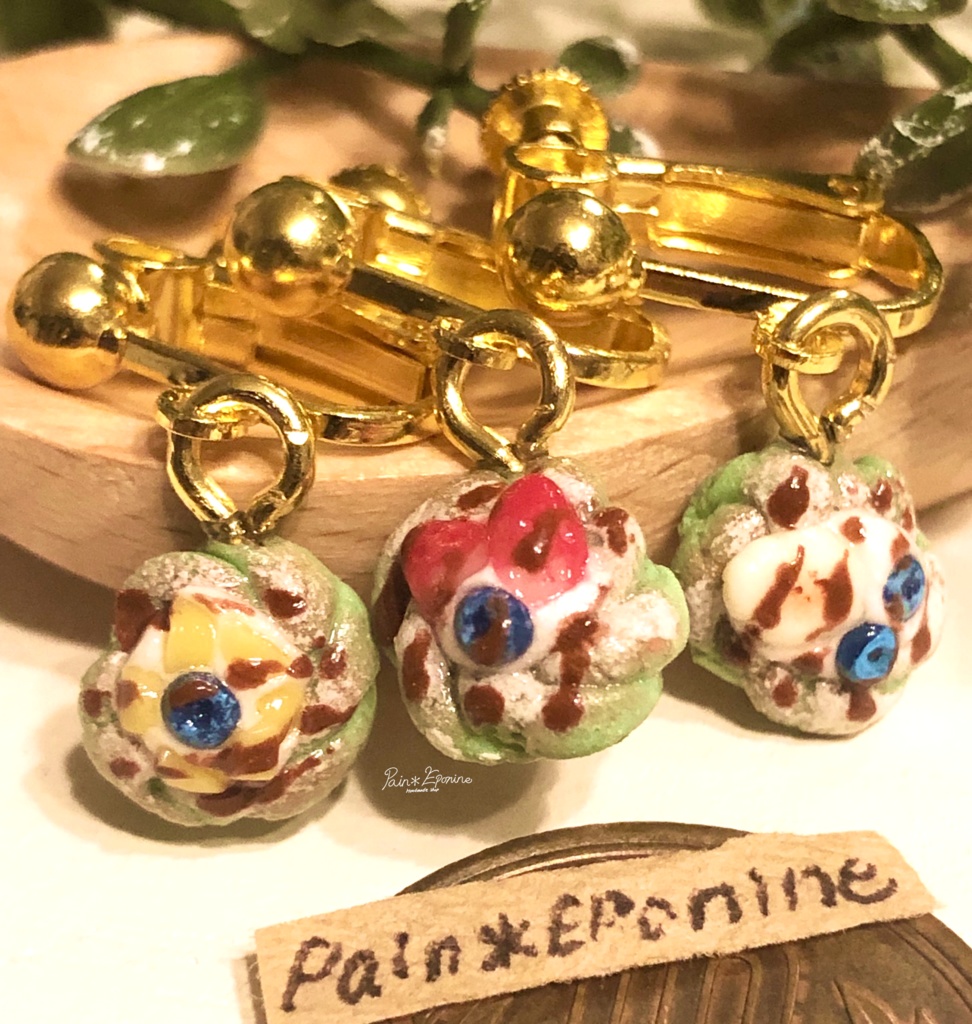 【片耳】抹茶のフルーツねじりパンイヤリング:りんご