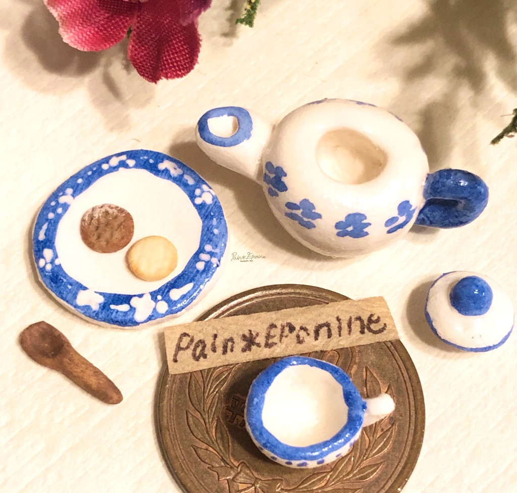 【ミニチュア】ティーセットとクッキー