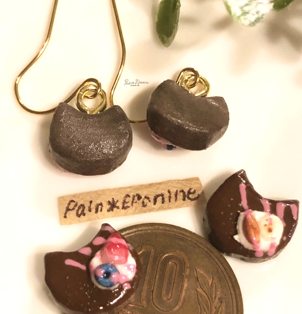 【片耳】にゃんこチョコレートケーキピアス