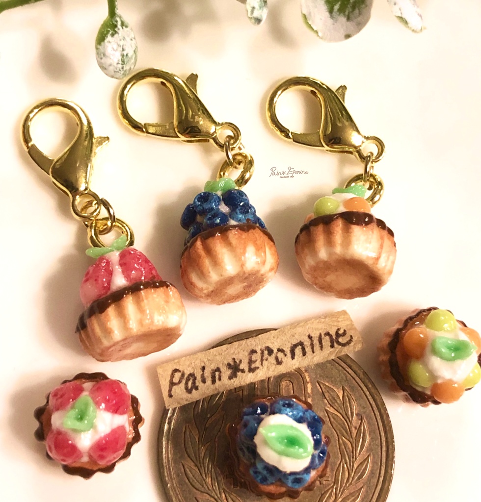 ミニフルーツタルト(プレーン)チャーム:いちご