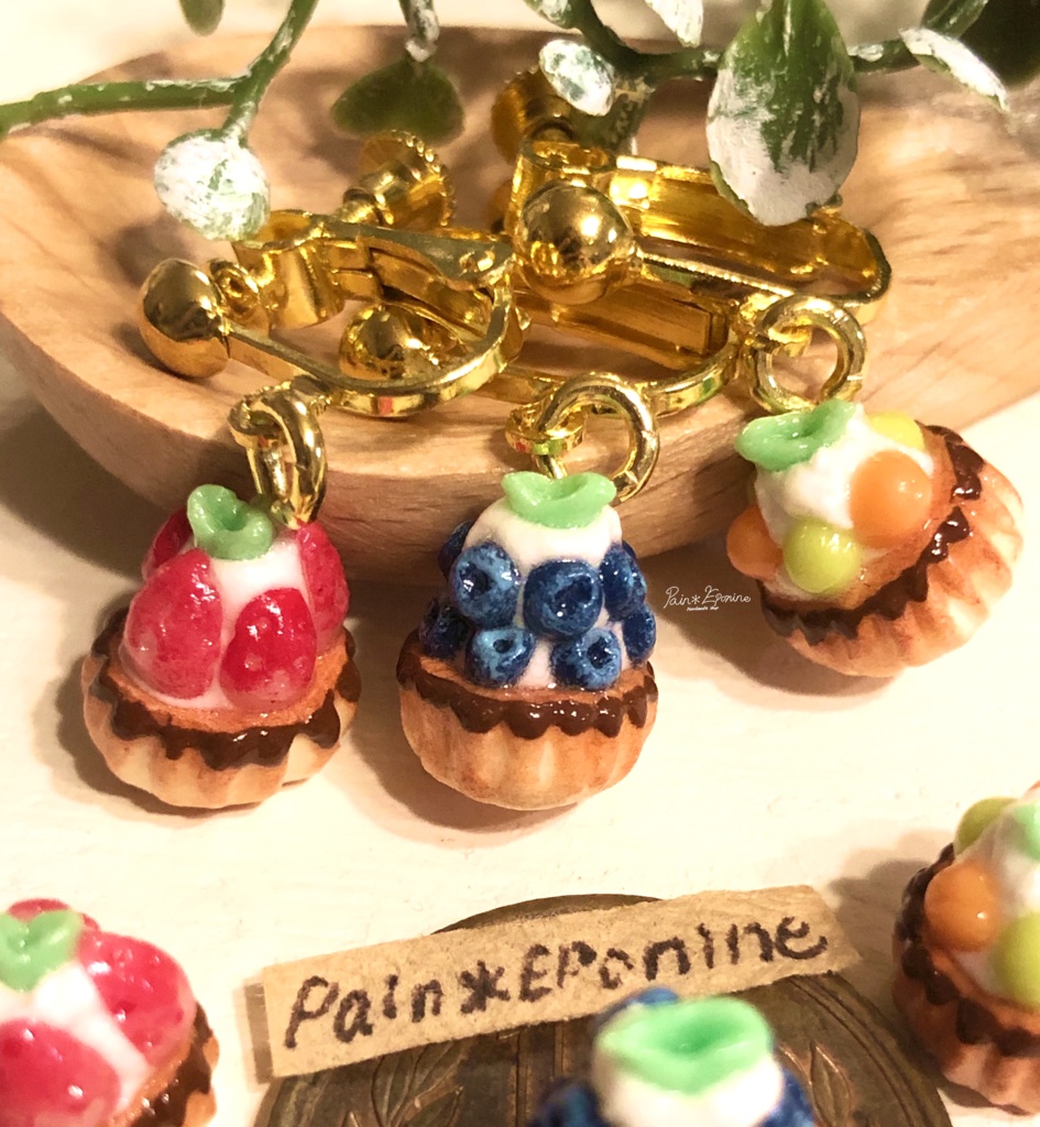 【片耳】ミニフルーツタルト(プレーン)イヤリング:いちご