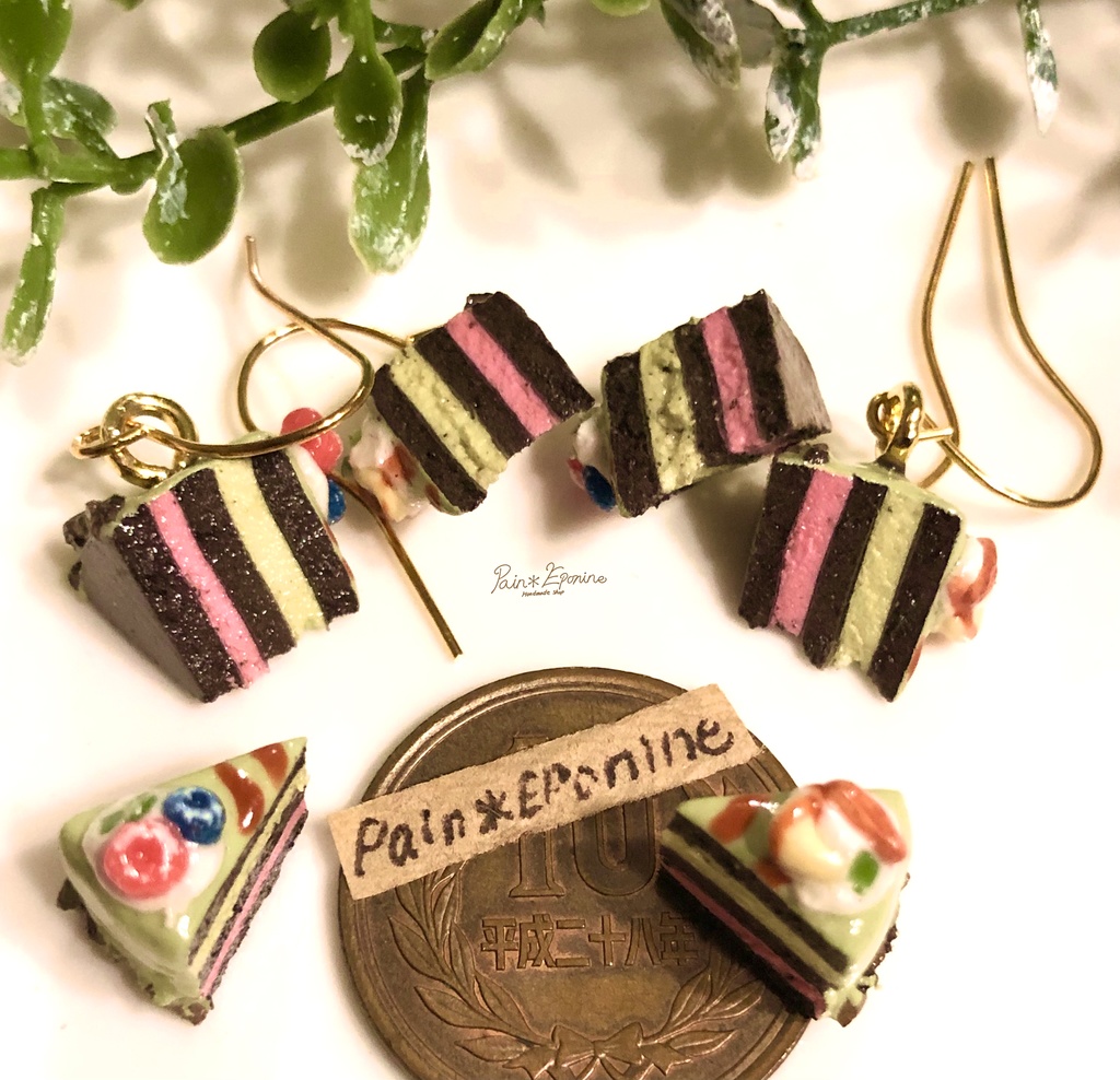 【選べる】断面を楽しむピスタチオケーキピアス