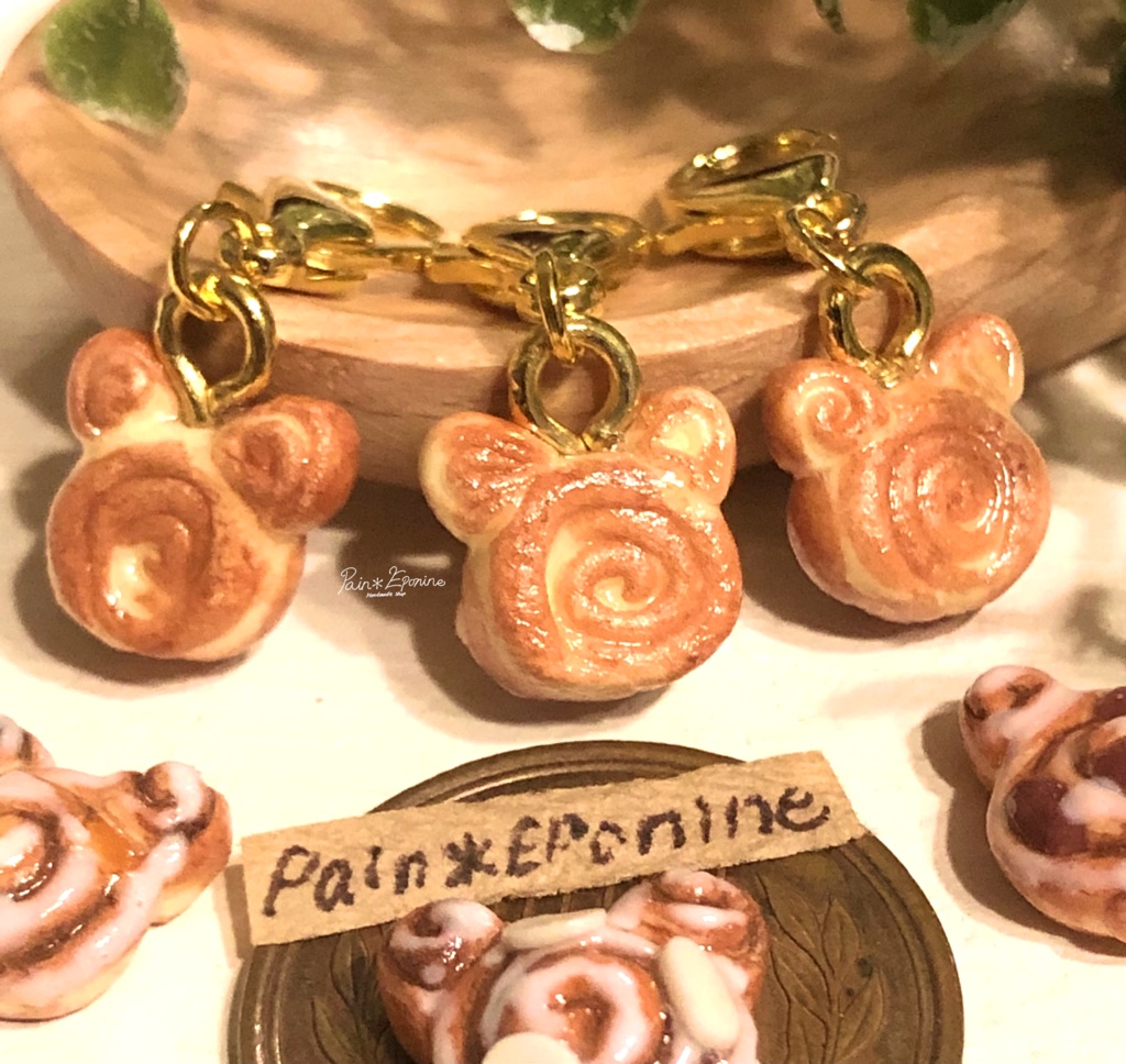 【アーモンド】にゃんこシナモンロールチャームorストラップ