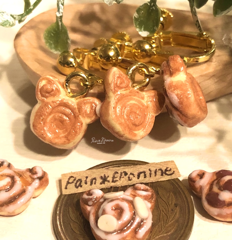 【片耳】にゃんこシナモンロールイヤリング