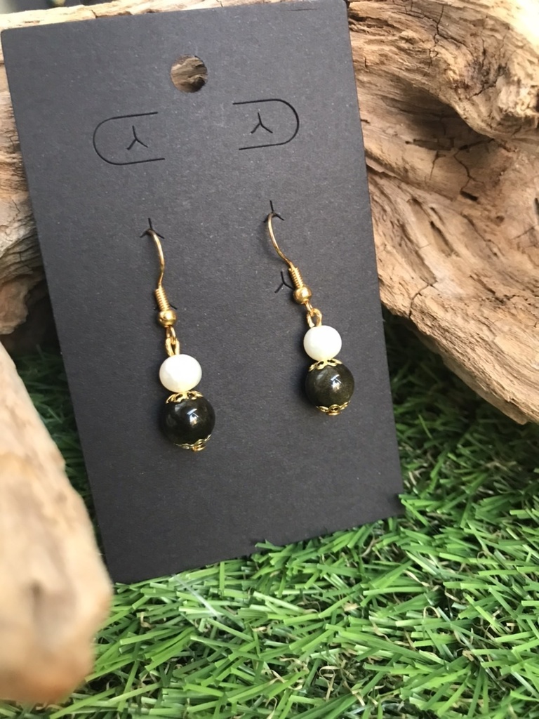ピアス