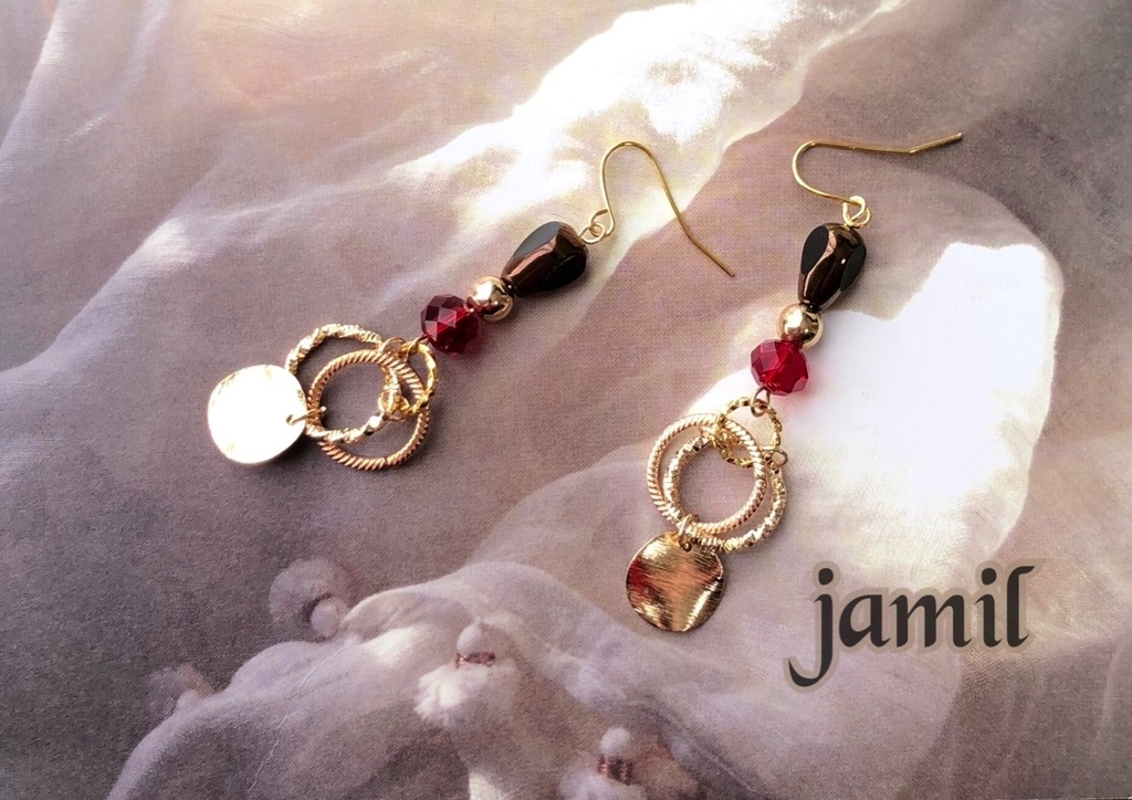 【ツイステ】キャライメージ アンティーク風ビーズピアス