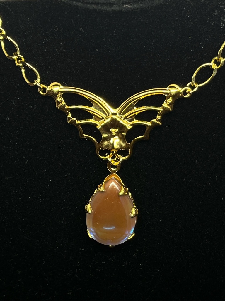 【Gallery】ヴィンテージサフィレットのネックレス〜papillon〜