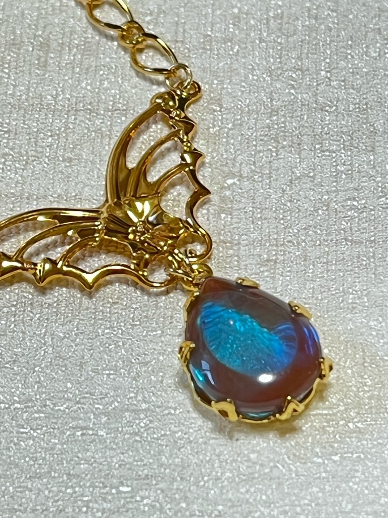 【Gallery】ヴィンテージサフィレットのネックレス〜papillon〜