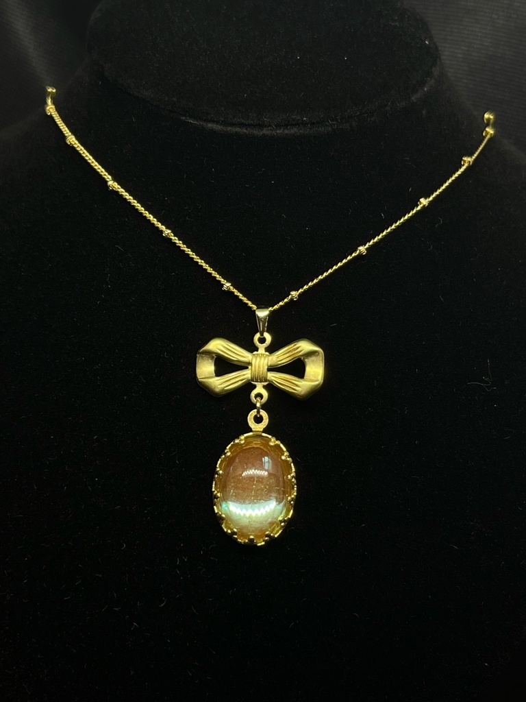 【Gallery】ヴィンテージサフィレットのネックレス〜ruban〜