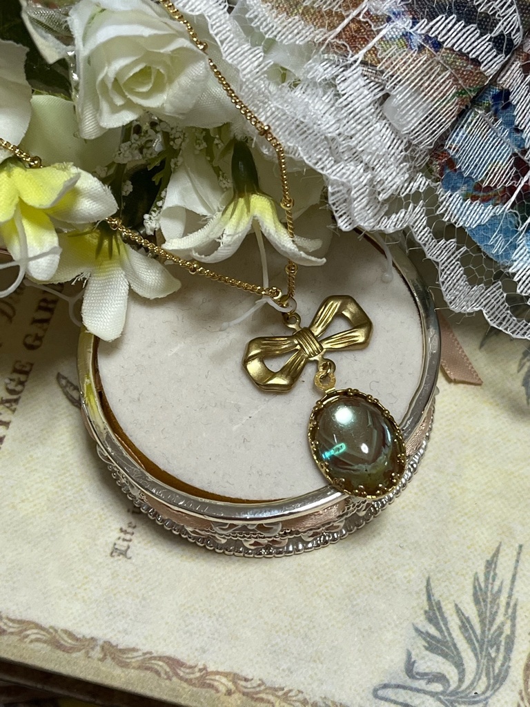 【Gallery】ヴィンテージサフィレットのネックレス〜ruban〜