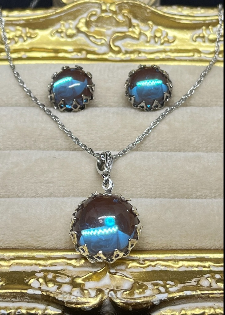 【Gallery】ヴィンテージサフィレットのネックレス〜rondo〜