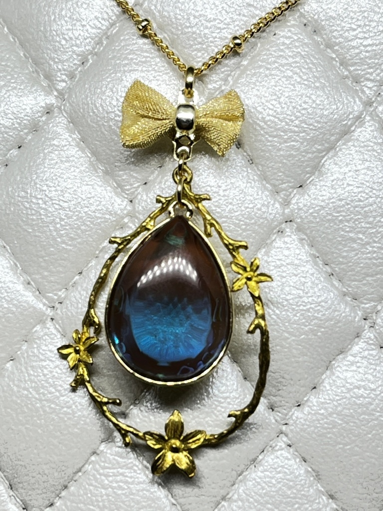 ヴィンテージサフィレットのネックレス〜Garland Waltz〜