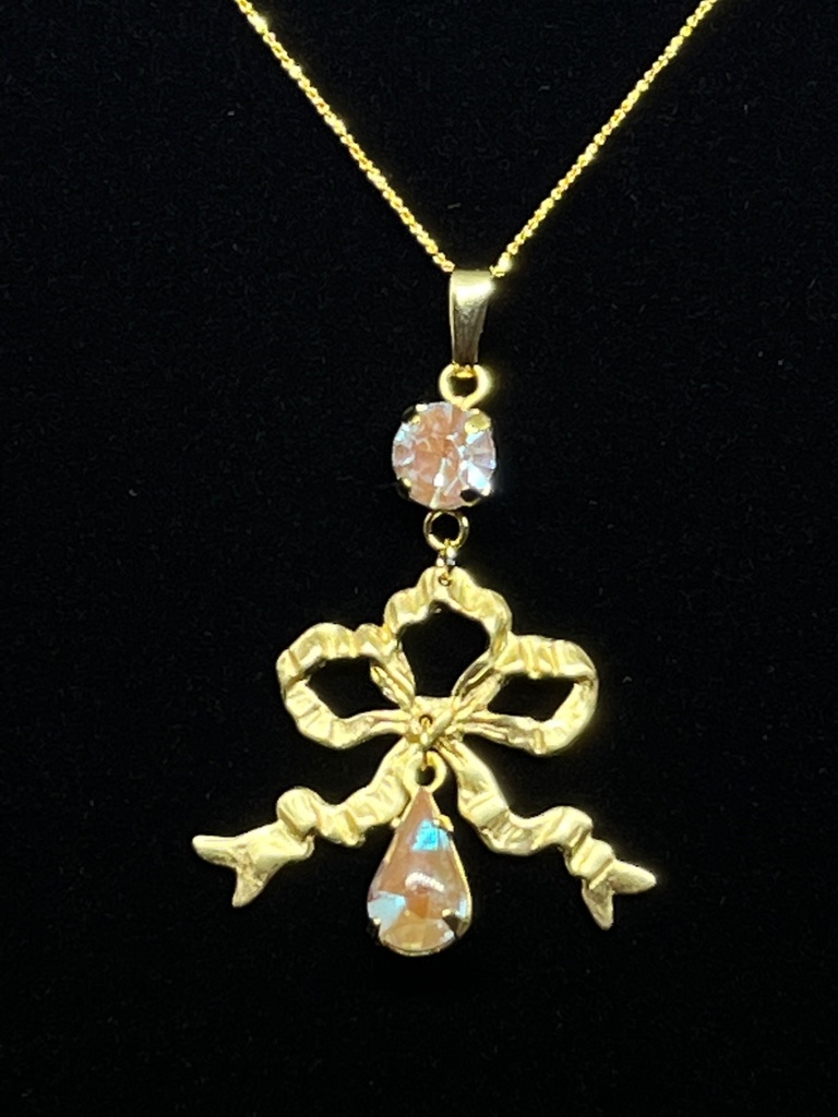 ヴィンテージサフィレットのネックレス〜ROCOCO〜